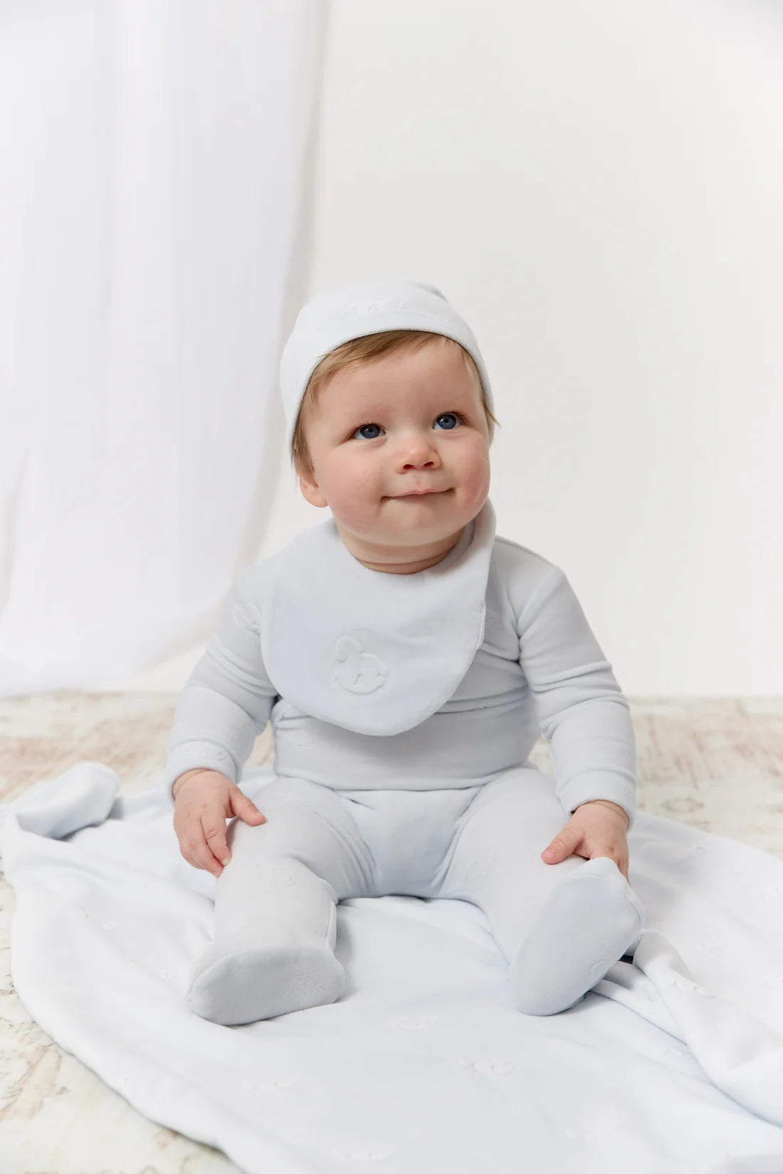 Kipp Whinny Wrap Footie, Hat & Blanket Set - Blue