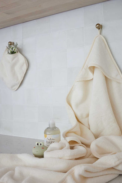 Ely's & Co Scalloped Hooded Towel and Washcloth Set